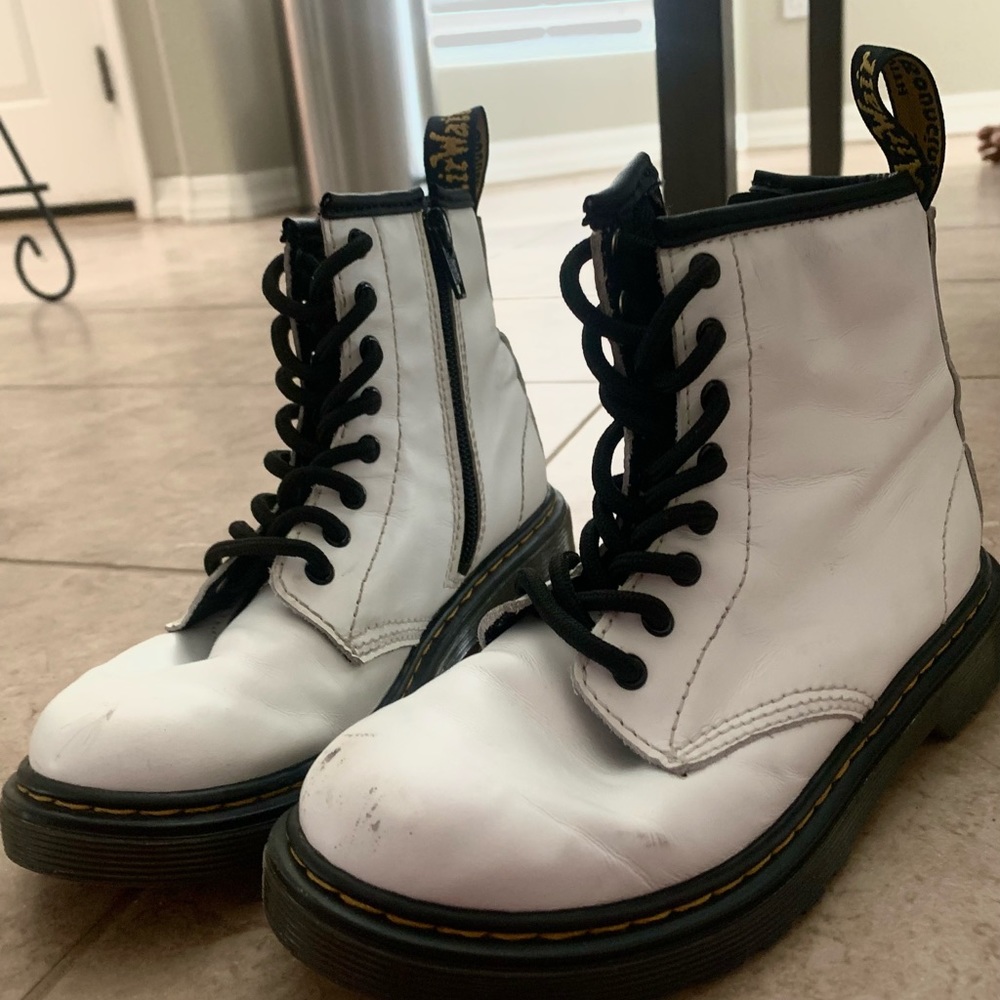 White Kids US 1 Dr Marten Boots